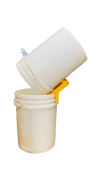 Bucket Rest Plastic