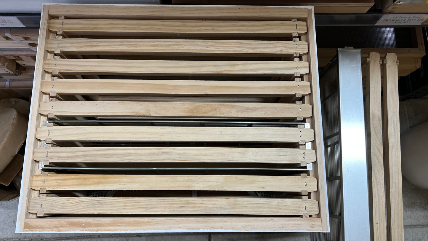 2 Frames Queen Bee Isolation / Containment / Confinement Cage