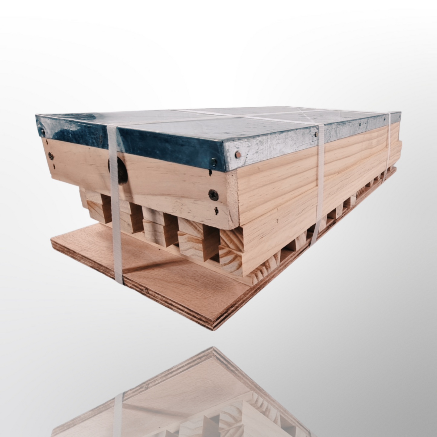 Flat Pack Nuc Kit 5 Frames Full Depth NZ